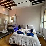 Fantastique Et Incroyable Appartement Le Marais Paris