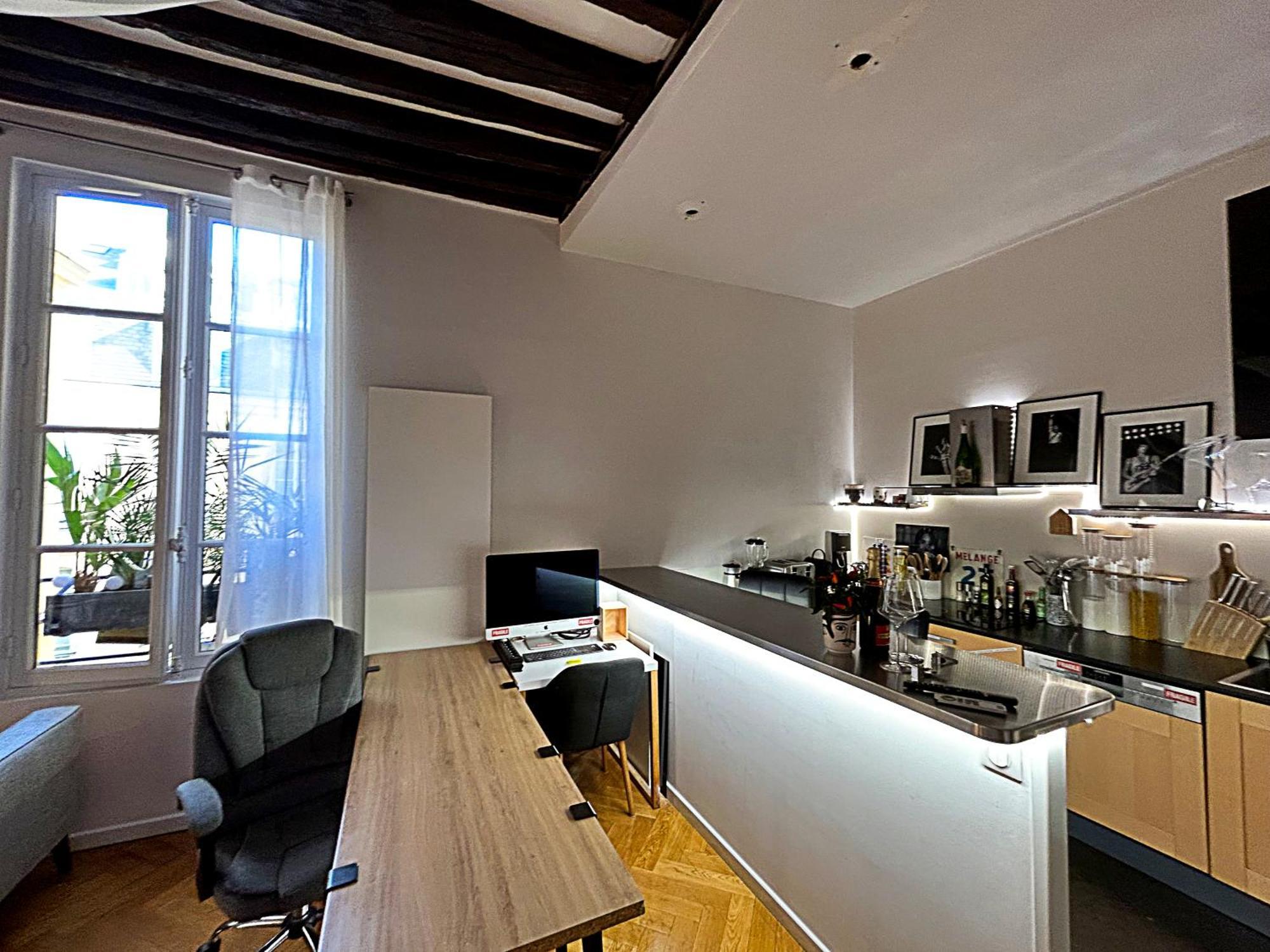 Appartement Fantastique Et Incroyable Le Marais