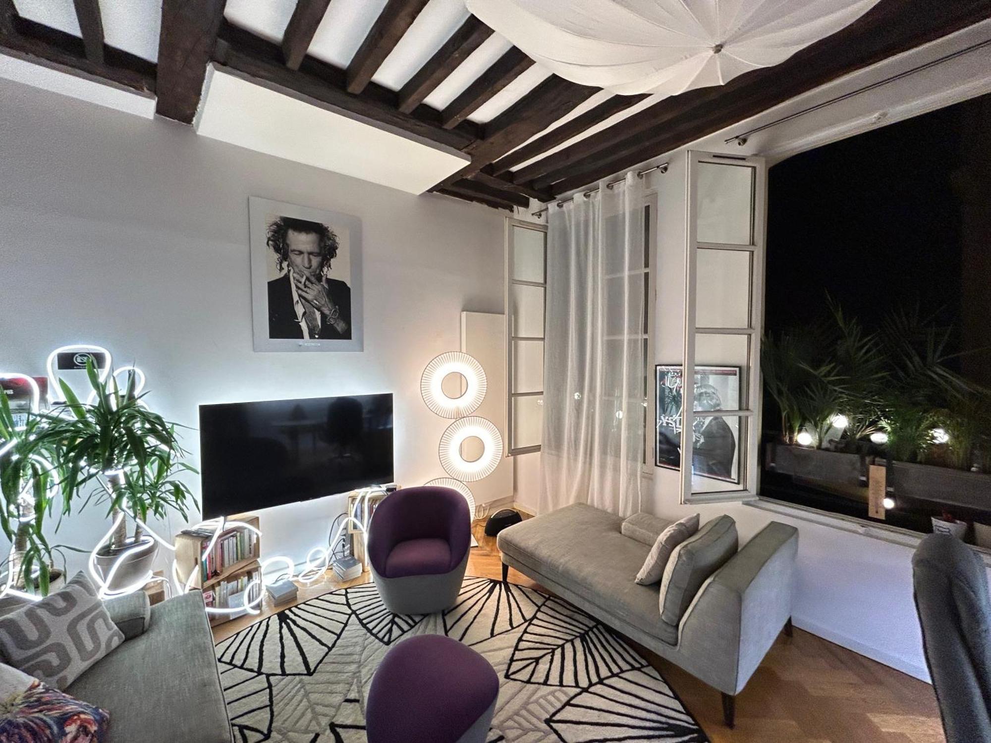 Appartement Fantastique Et Incroyable Le Marais Parijs